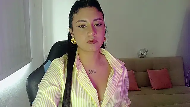 Snapshot of Lia_14_ chatting on July 2026 04:27:02 PM Lia 14 online show from July 2026 04:27:02 PM