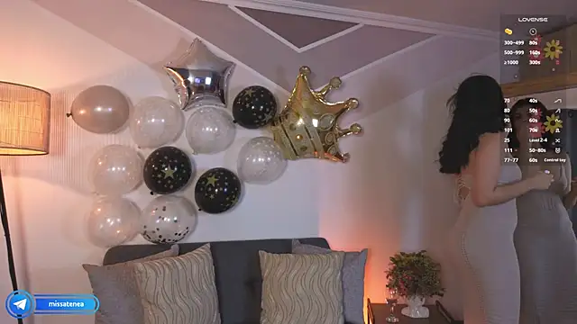 missatenea online show from November 2025 02:28:01 PM