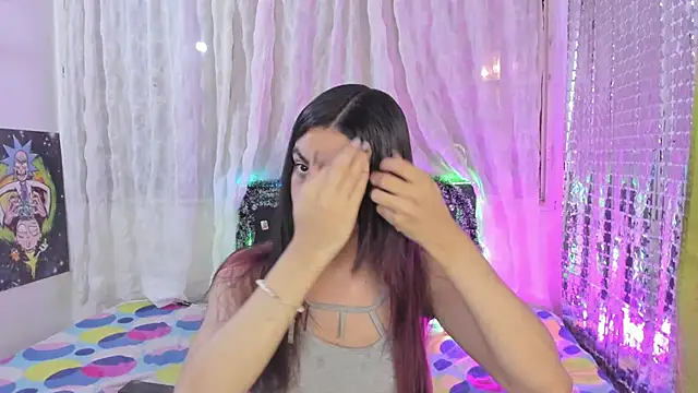 Snapshot of Megan_Miles02 chatting on December 2024 02:19:02 AM Megan Miles02 online show from December 2024 02:19:02 AM