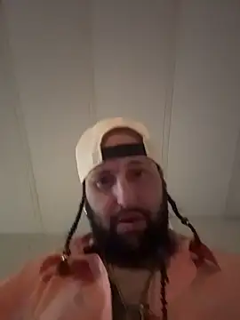 BobbyQ29 online show from February 2026 07:02:01 AM