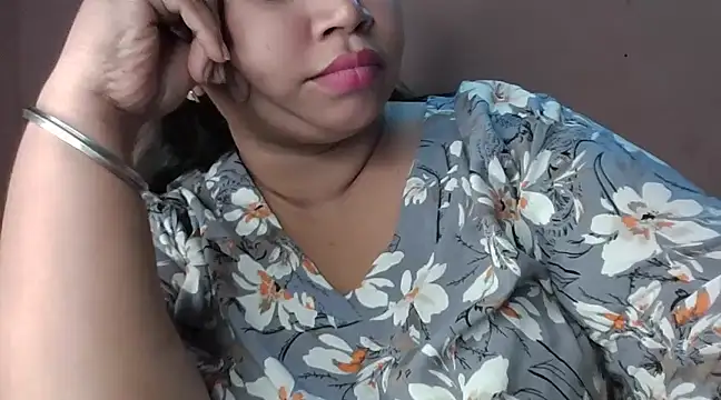 Snapshot of Ravina_patil1 chatting on January 2025 01:08:01 AM Ravina patil1 online show from January 2025 01:08:01 AM