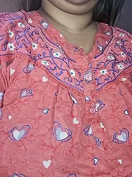 Snapshot of Ravina_patil1 chatting on February 2025 10:37:02 PM Ravina patil1 online show from February 2025 10:37:02 PM