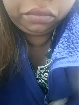 Snapshot of Ravina_patil1 chatting on November 2025 10:48:01 PM Ravina patil1 online show from November 2025 10:48:01 PM