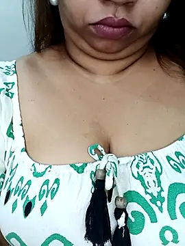 Snapshot of Ravina_patil1 chatting on November 2025 12:53:01 PM Ravina patil1 online show from November 2025 12:53:01 PM