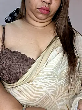 Snapshot of Ravina_patil1 chatting on December 2025 11:38:02 AM Ravina patil1 online show from December 2025 11:38:02 AM