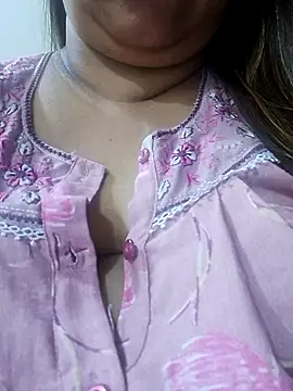 Snapshot of Ravina_patil1 chatting on December 2025 10:28:02 PM Ravina patil1 online show from December 2025 10:28:02 PM