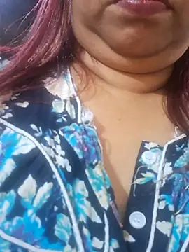 Snapshot of Ravina_patil1 chatting on February 2026 05:45:01 AM Ravina patil1 online show from February 2026 05:45:01 AM