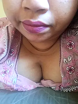 Snapshot of Ravina_patil1 chatting on February 2026 08:46:01 AM Ravina patil1 online show from February 2026 08:46:01 AM