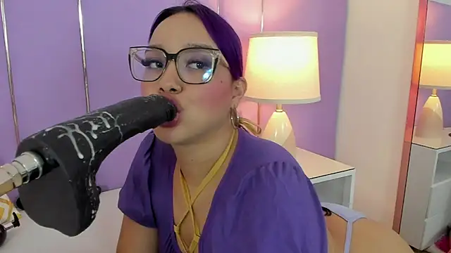 SophyRuiz  online show from October 2025 12:02:02 PM