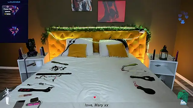 Mary Xextra online show from December 2024 01:25:01 AM