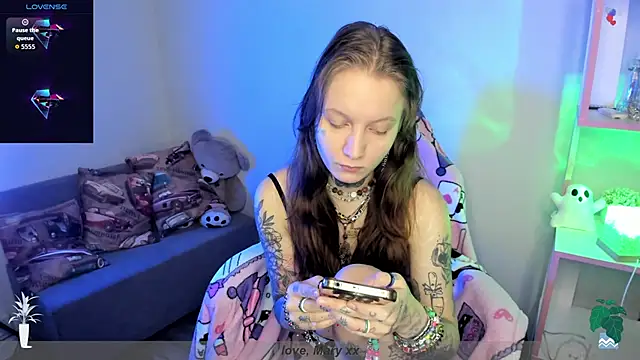 Mary Xextra online show from October 2025 01:06:02 AM