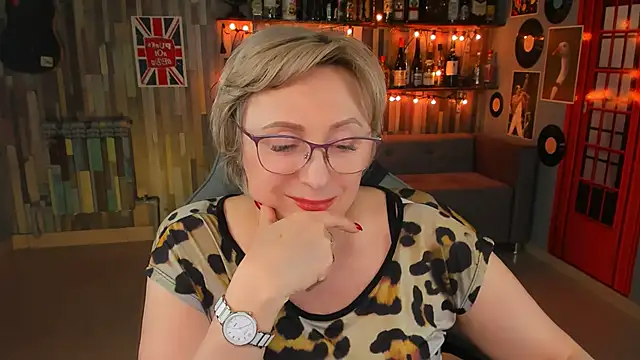 sugar vivien online show from February 2025 04:10:01 PM