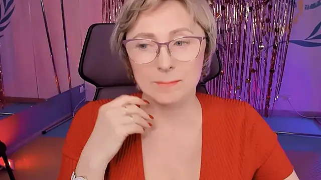 sugar vivien online show from February 2025 04:20:02 PM