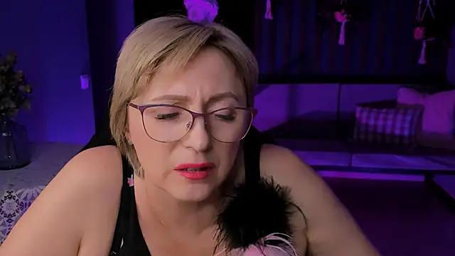 sugar vivien online show from March 2025 06:25:01 PM