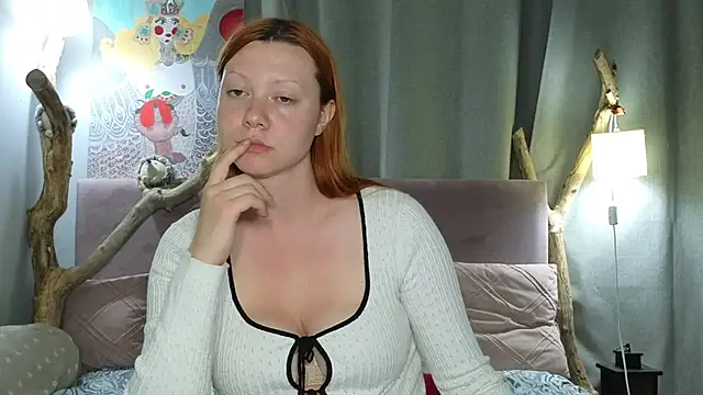 Snapshot of MileyMiller chatting on May 2026 02:14:01 PM MileyMiller online show from May 2026 02:14:01 PM