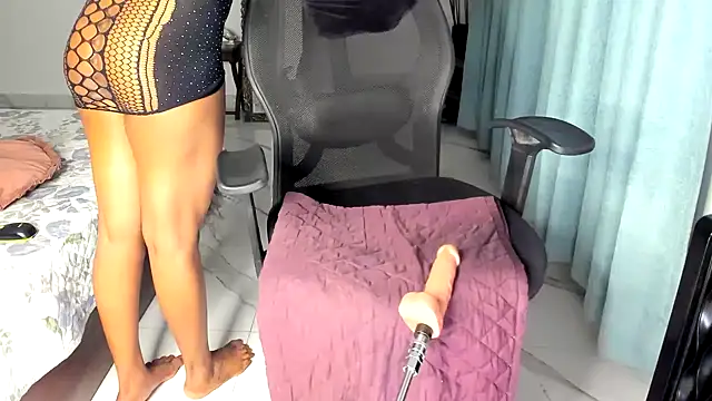 Snapshot of Bad_Girl_Kayra69 chatting on January 2025 09:37:01 PM Bad Girl Kayra69 online show from January 2025 09:37:01 PM