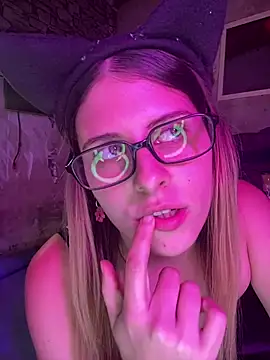 FlorBich online show from April 2026 03:10:02 AM