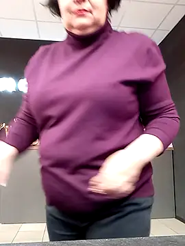 FantasyMichelle online show from April 2026 07:47:01 PM