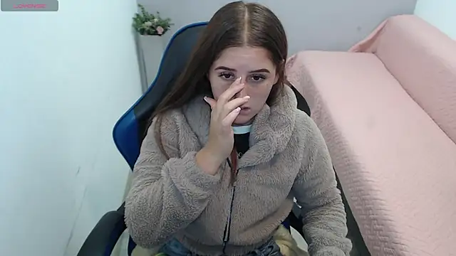 valerie diaz1 online show from December 2025 01:28:02 PM