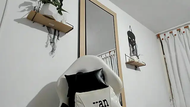 Valerioe online show from October 2025 08:23:02 AM