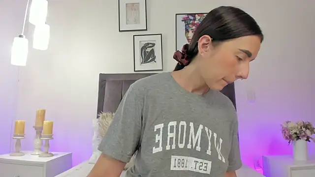 Snapshot of helen_mooree chatting on March 2026 12:44:01 PM helen mooree online show from March 2026 12:44:01 PM