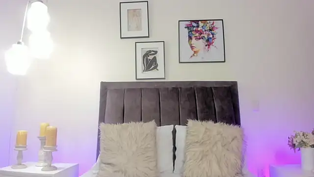 Snapshot of helen_mooree chatting on April 2026 12:55:01 PM helen mooree online show from April 2026 12:55:01 PM