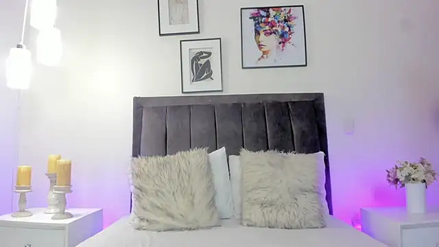 Snapshot of helen_mooree chatting on April 2026 12:56:01 PM helen mooree online show from April 2026 12:56:01 PM