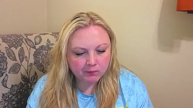 Snapshot of PhatAssBlond chatting on April 2026 07:56:02 PM PhatAssBlond online show from April 2026 07:56:02 PM