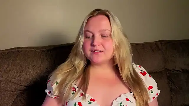 Snapshot of PhatAssBlond chatting on July 2026 06:54:02 PM PhatAssBlond online show from July 2026 06:54:02 PM
