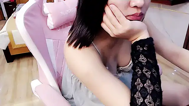 Snapshot of phuong-anh1709 chatting on December 2024 03:54:02 PM phuong-anh1709 online show from December 2024 03:54:02 PM