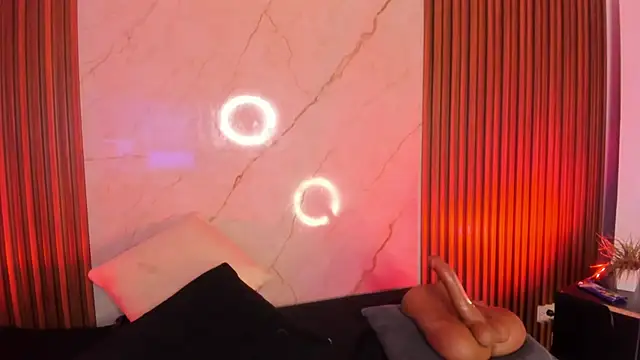 Emiilycollins online show from March 2025 12:48:02 AM