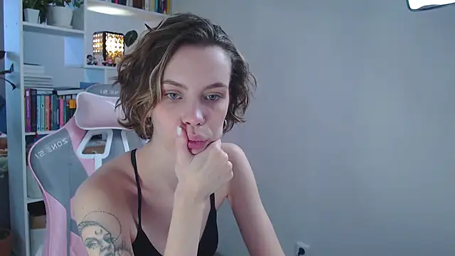 milly ross online show from January 2025 07:21:02 AM