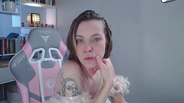 milly ross online show from February 2025 06:22:01 AM