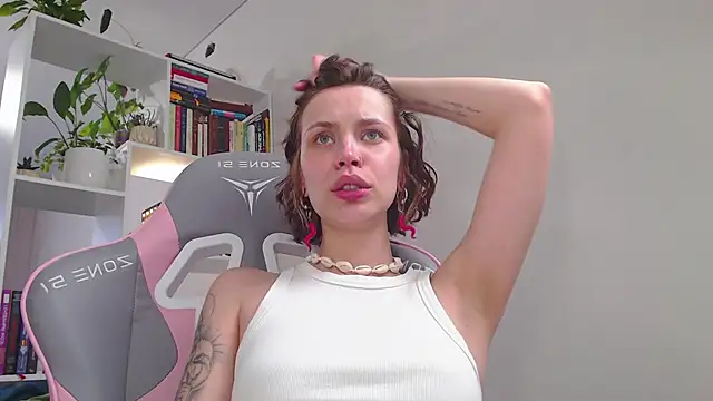 milly ross online show from February 2025 10:43:02 AM