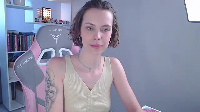 milly ross online show from February 2025 06:38:02 AM