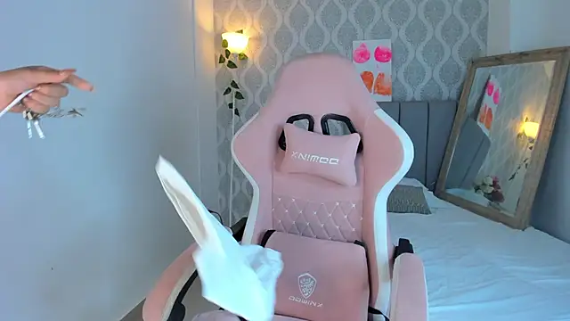 Adria ross online show from January 2025 03:35:01 PM