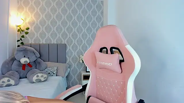 Adria ross online show from January 2025 12:19:02 PM