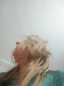 SophyGirl online show from March 2026 01:05:01 PM