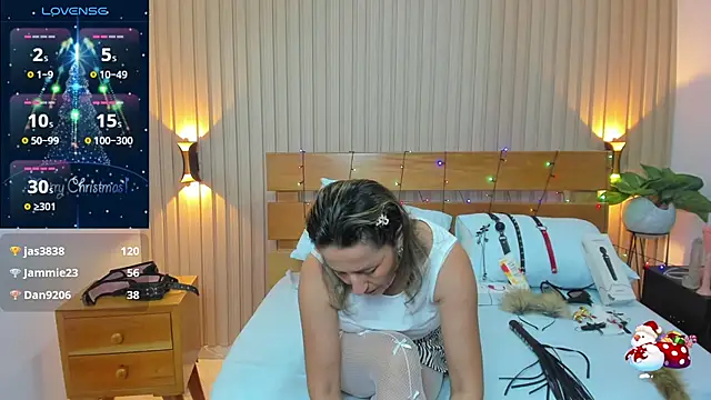 Snapshot of luciana_ballesteros_ chatting on December 2024 03:46:01 PM luciana ballesteros online show from December 2024 03:46:01 PM