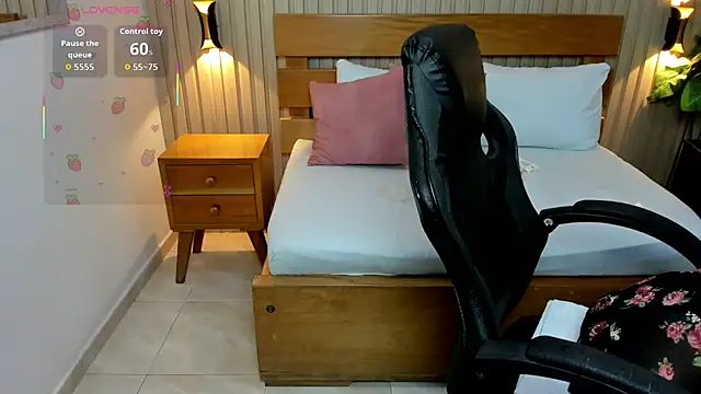 luciana ballesteros  online show from January 2026 12:07:01 PM