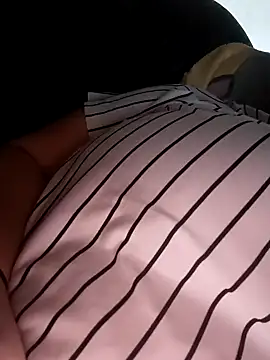 Snapshot of poussychats chatting on December 2024 01:22:02 PM poussychats online show from December 2024 01:22:02 PM