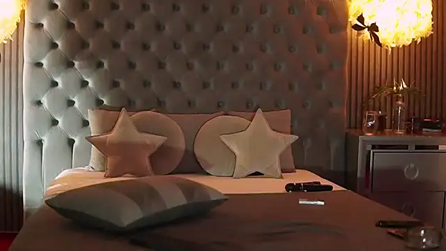 AmelyNoir online show from February 2025 09:42:02 PM