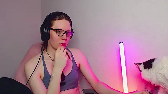 Snapshot of tracy_cooper chatting on February 2025 11:44:02 PM tracy cooper online show from February 2025 11:44:02 PM