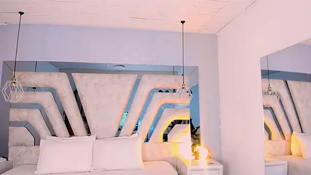 AngelineHeet online show from October 2025 02:42:01 AM