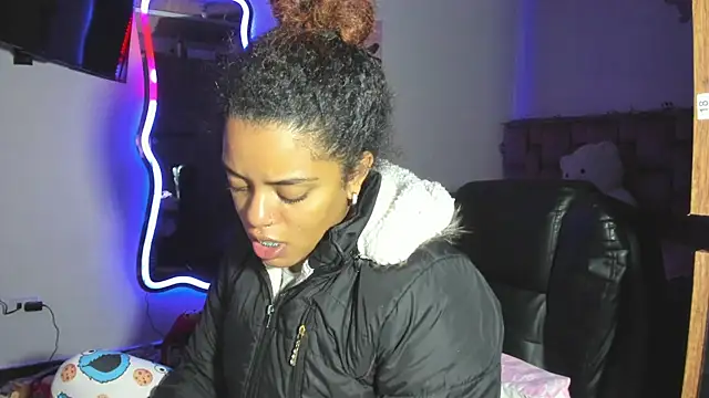 ladyrd1 online show from February 2026 04:35:01 AM