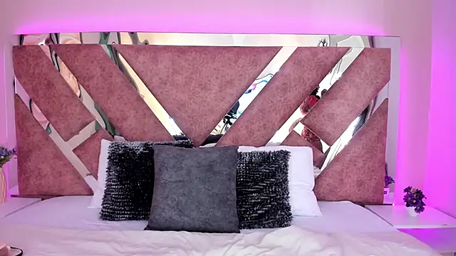 MarianaGarciaa   online show from December 2025 07:01:02 PM