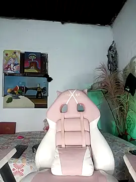 lovely kitt online show from March 2026 02:47:02 AM