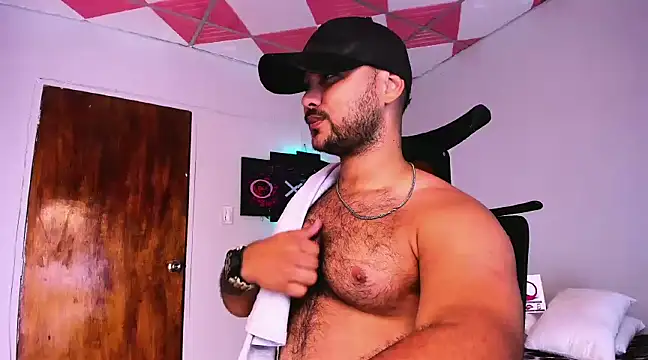 Snapshot of Sebas-hott chatting on December 2024 05:48:02 AM Sebas-hott online show from December 2024 05:48:02 AM