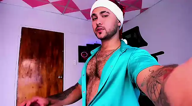 Snapshot of Sebas-hott chatting on December 2024 02:20:02 AM Sebas-hott online show from December 2024 02:20:02 AM