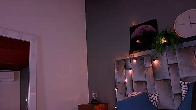 alaia-rogers online show from October 2025 11:33:02 AM